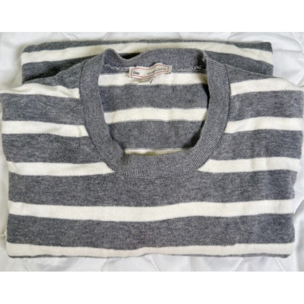 Gap Womens Size M Grey White Striped 100% Cotton Knit Sweater - see measurements